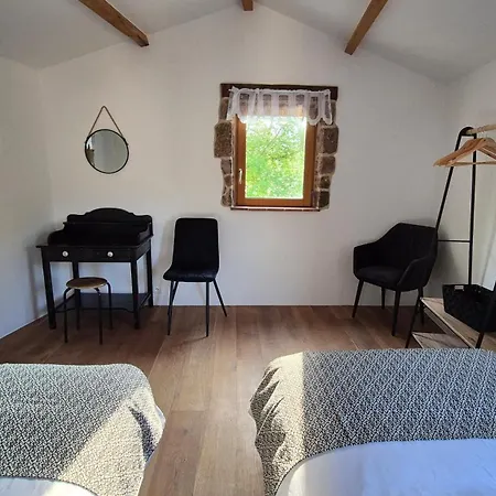 בית נופש Le De Jousseaume *