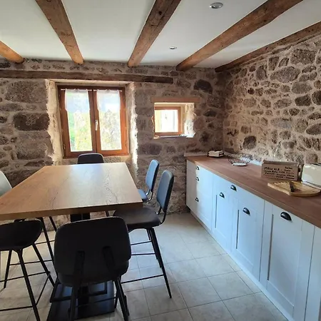 Le De Jousseaume בית נופש *