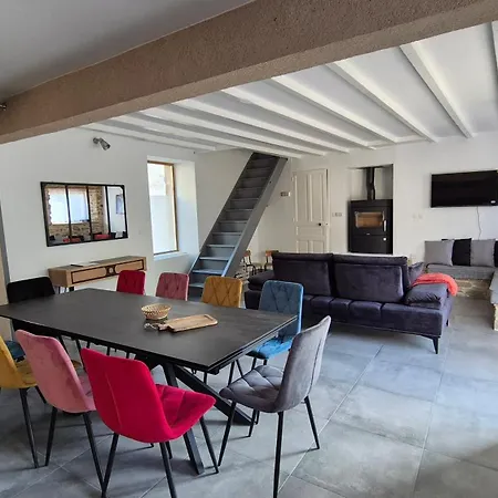 בית נופש Le De Jousseaume *